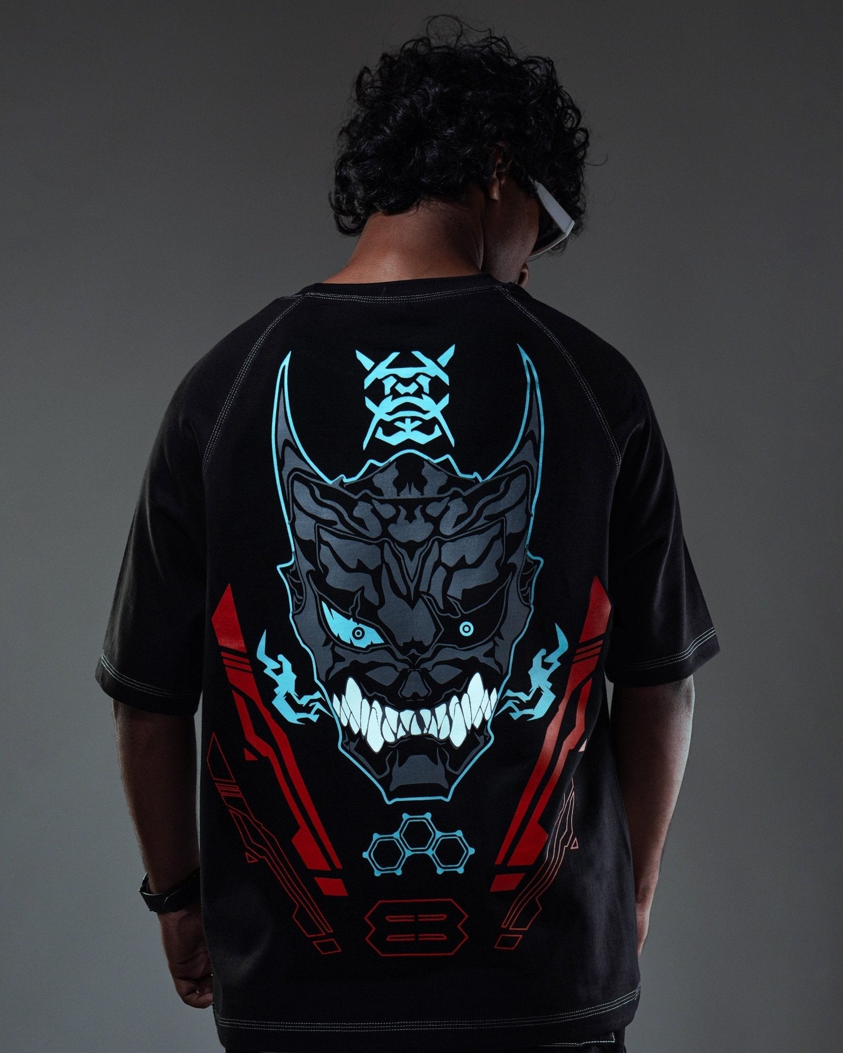 KAIJU NO. 8 / Oversized